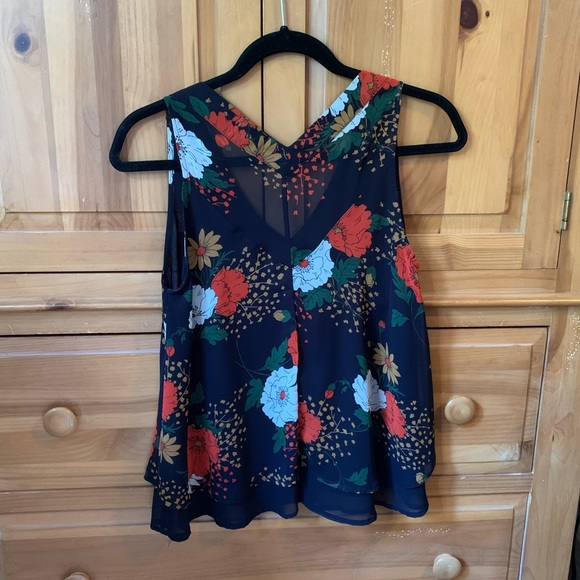 Floral Tunic - Picture 4 of 4